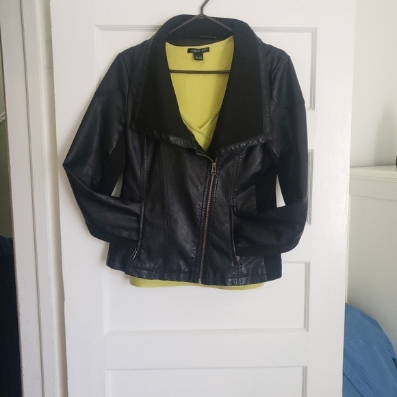 August Silk sleeveless knit cotton style top Mustard/ochre color Siz… - Picture 5 of 11